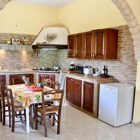 Villa Rosa - Ai Piedi Dell'Etna Brucoli Exterior foto