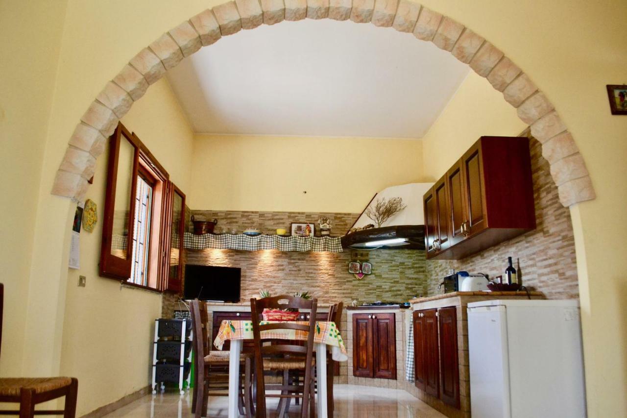 Villa Rosa - Ai Piedi Dell'Etna Brucoli Exterior foto